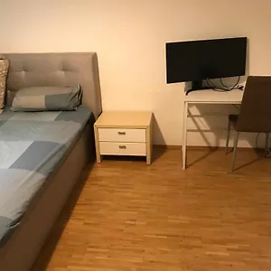In The Middle Of City Privatunterkunft