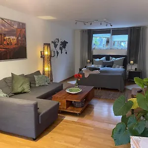 Modernes Im Gruenen - Stilvoll Und Komfortabel Apartment Köln